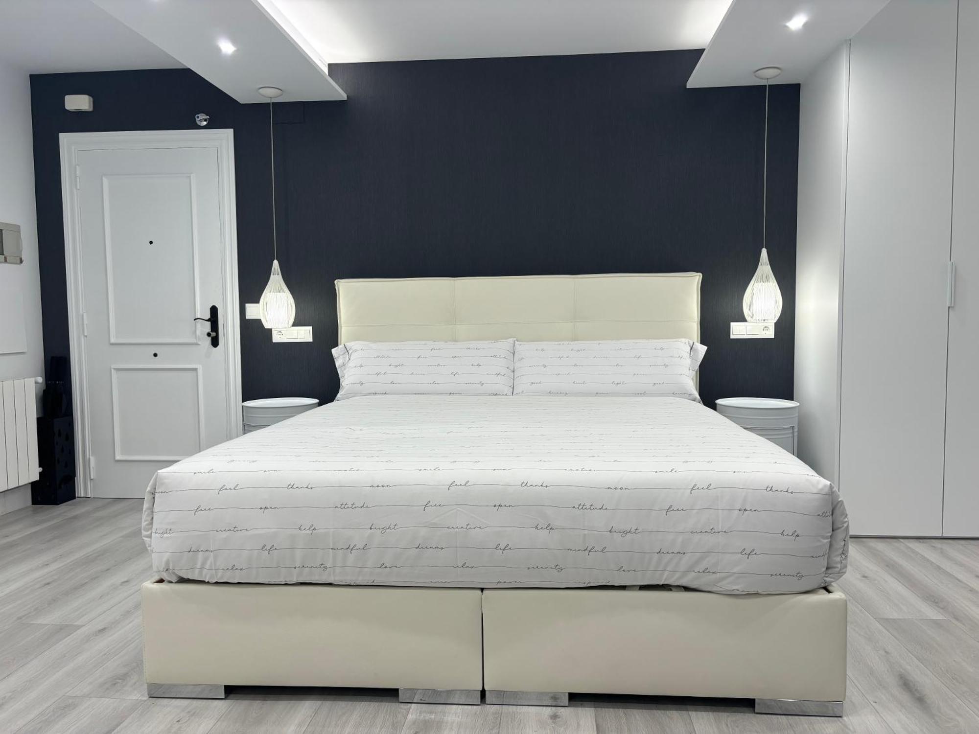 Black And White Suite Cervantes Castro Urdiales Esterno foto